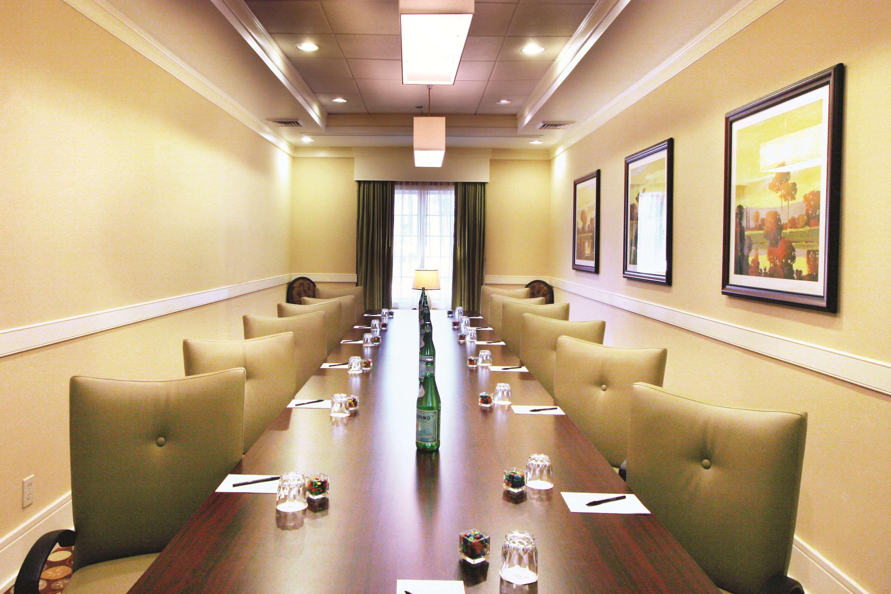 Doubletree Suites By Hilton At The Battery Atlanta Smyrna Exteriör bild