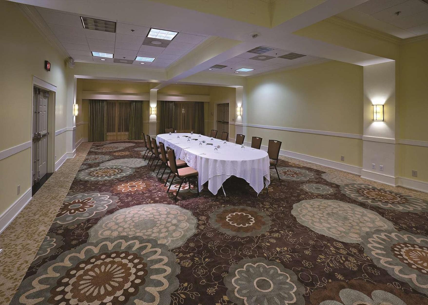 Doubletree Suites By Hilton At The Battery Atlanta Smyrna Exteriör bild
