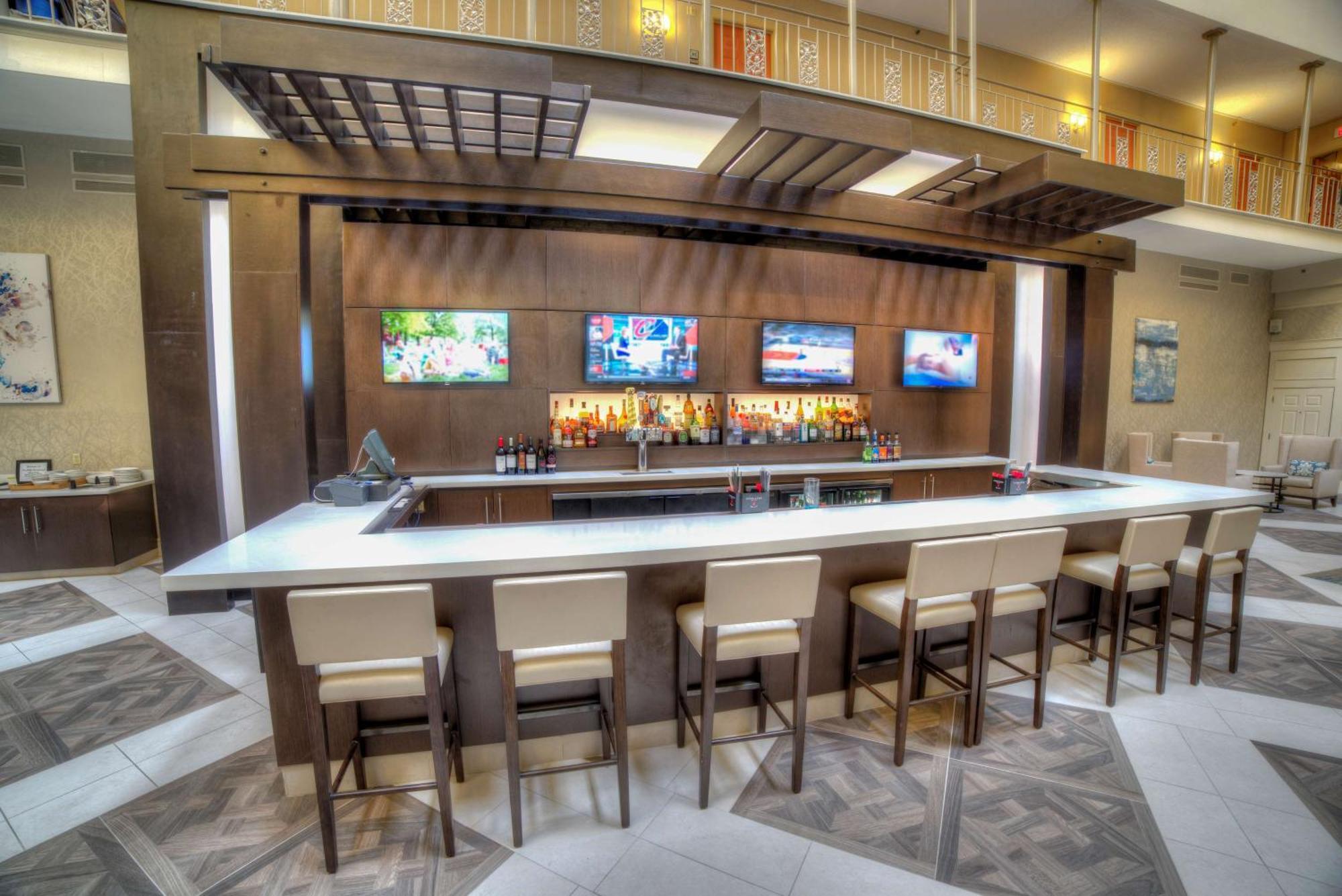 Doubletree Suites By Hilton At The Battery Atlanta Smyrna Exteriör bild