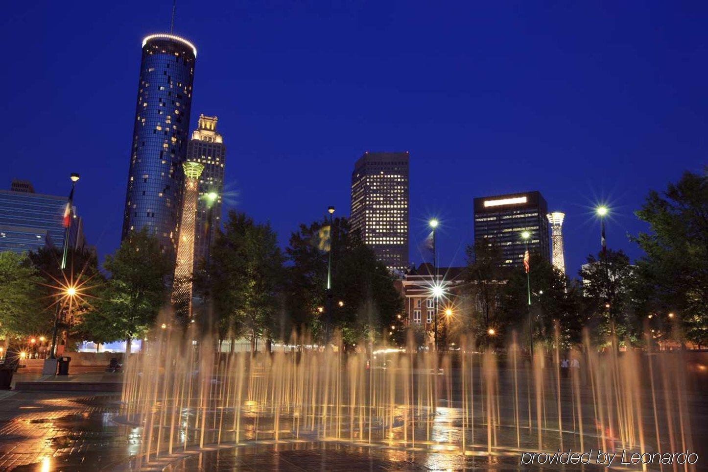Doubletree Suites By Hilton At The Battery Atlanta Smyrna Bekvämligheter bild